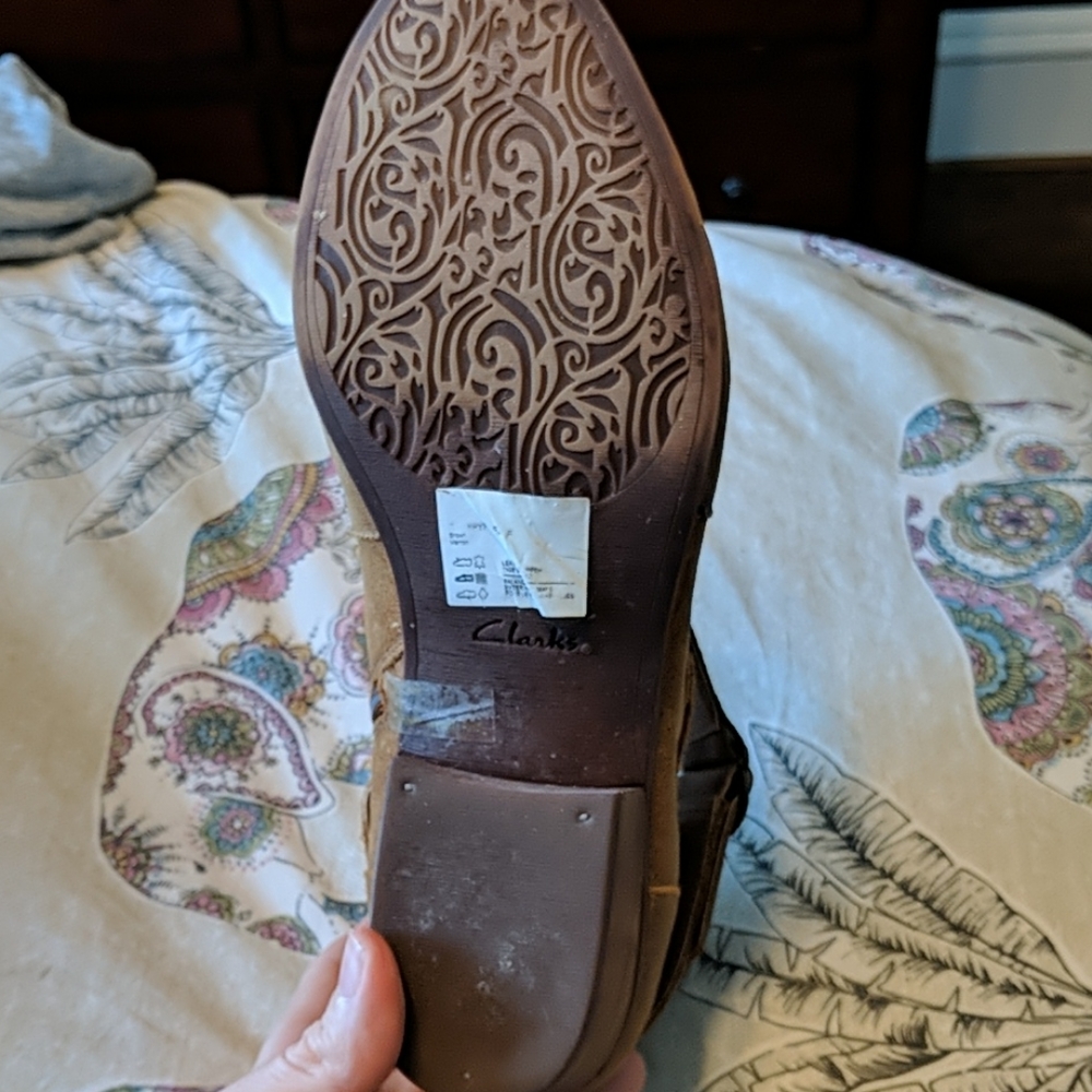 Clarks Spye Belle Bootie - Picture 4 of 4